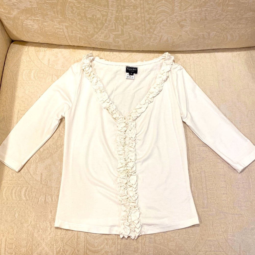 Stacie Bass White 3/4 sleeve top.   Ruffled details